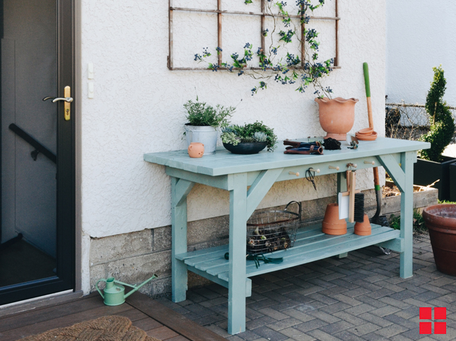 Potting Bench Makeover