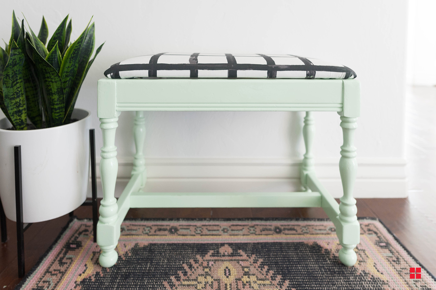 Upcycled Entryway Bench