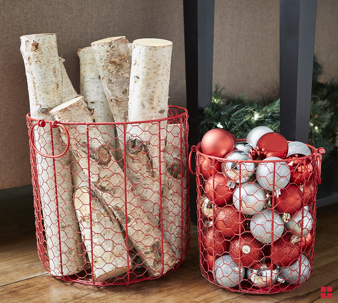 Spray Painted Christmas Décor Baskets