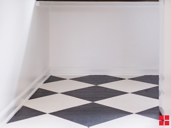 DIY Painted Linoleum Laundry Room Floor